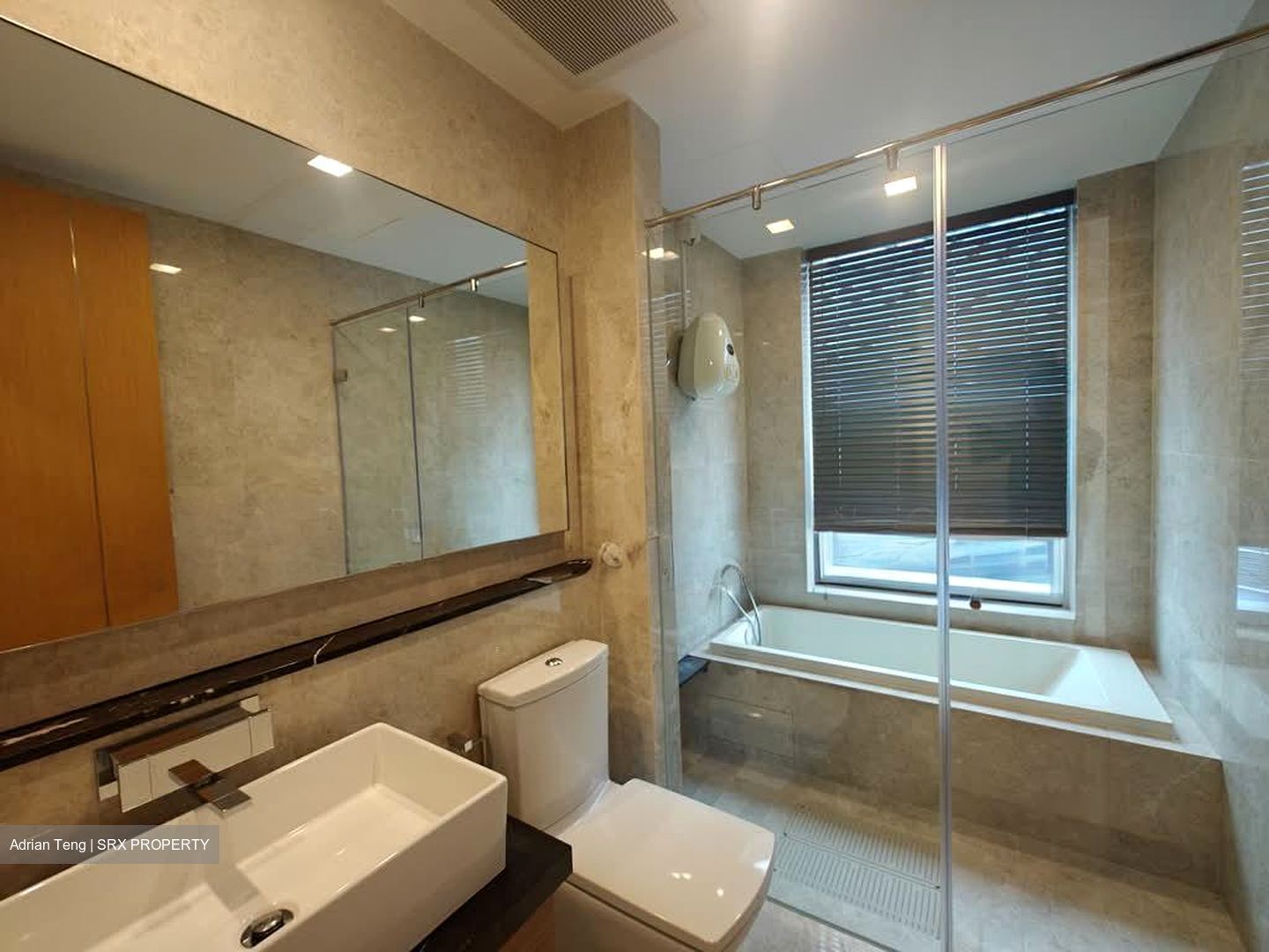 Marina Bay Residences (D1), Condominium #585857441